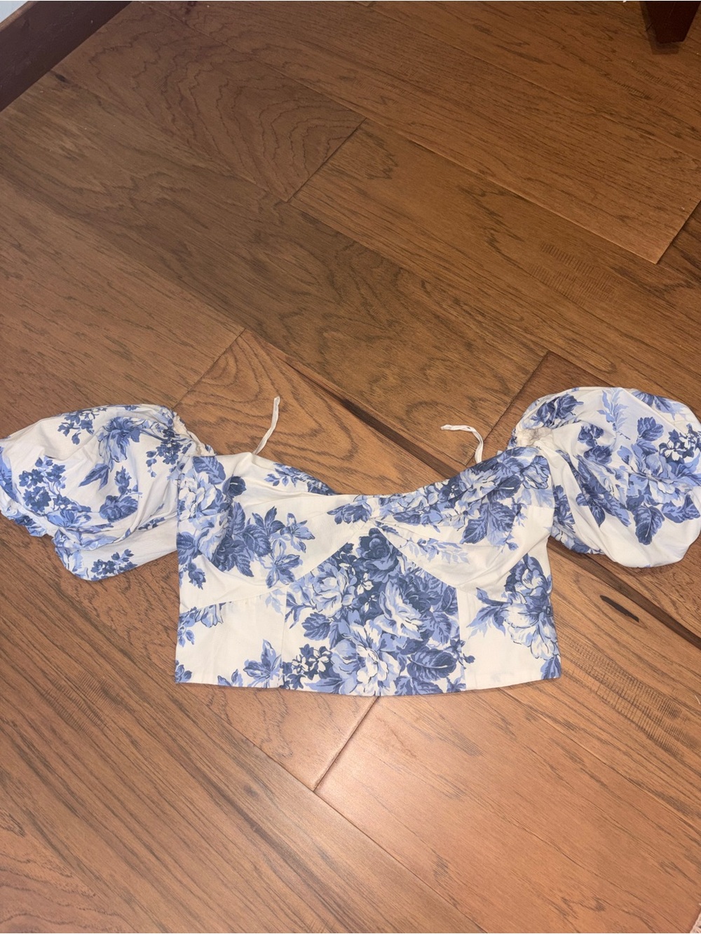 Abercrombie Blue Toile Floral Puff Sleeve Crop Top Small